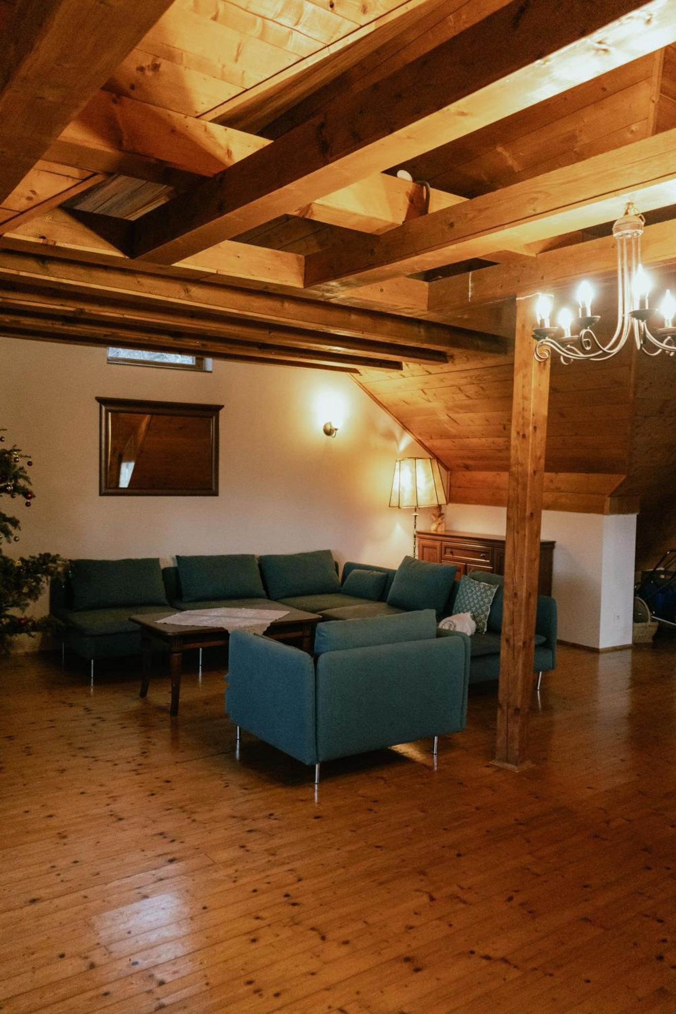 מלון Banská Štiavnica Aura מראה חיצוני תמונה