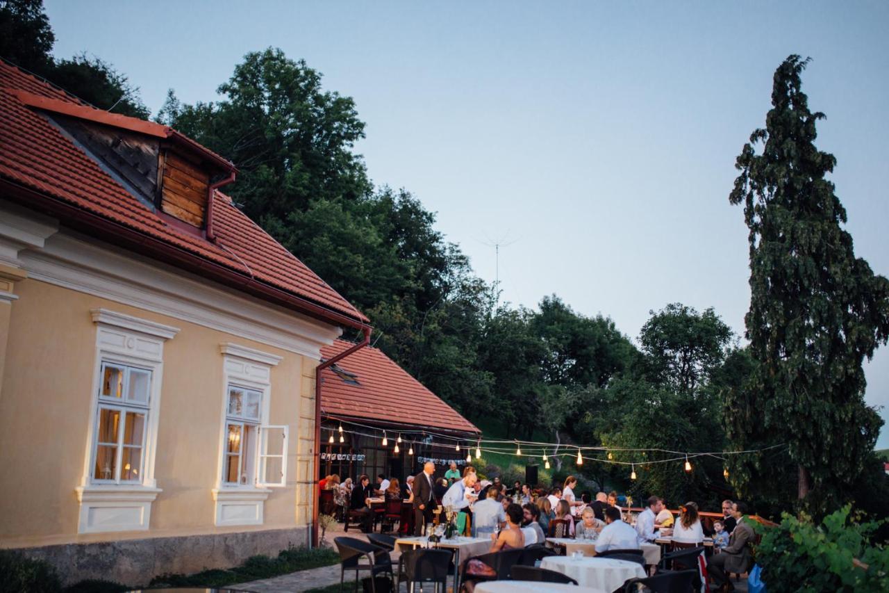 מלון Banská Štiavnica Aura מראה חיצוני תמונה